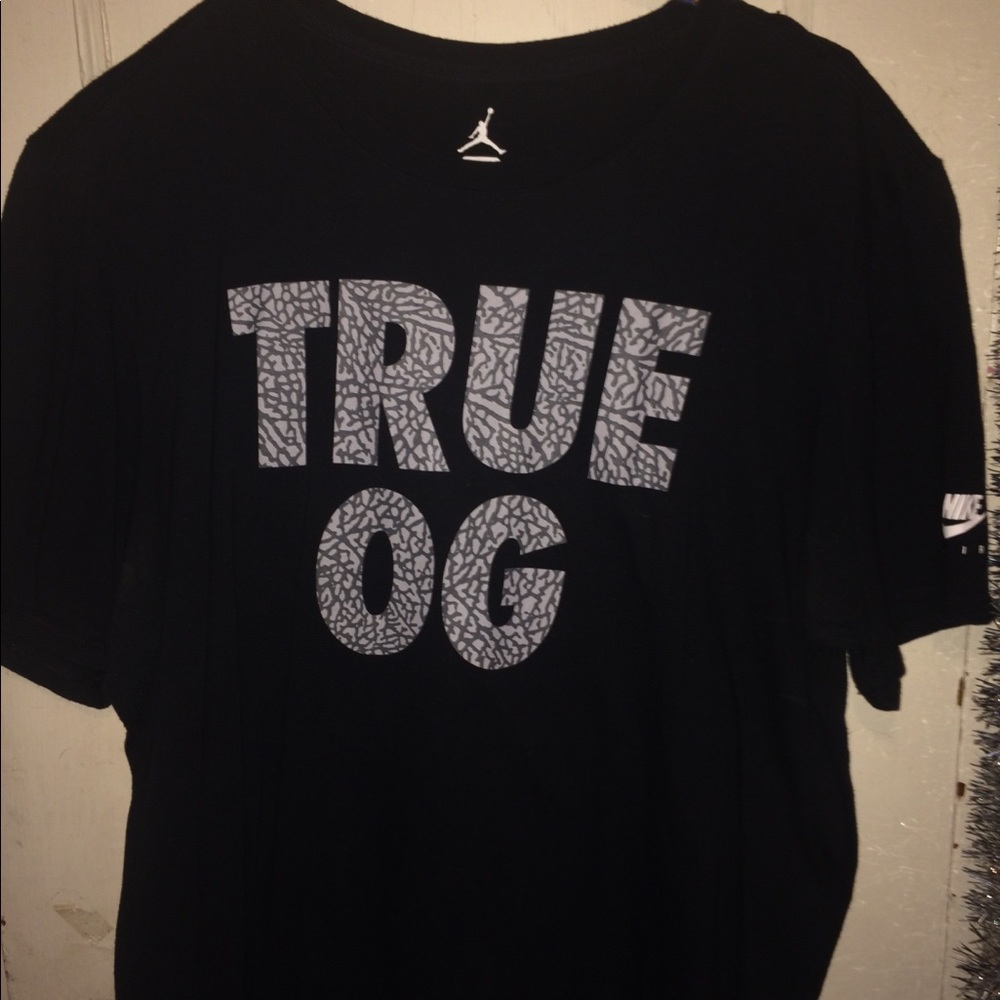 Black nike air  t-shirt